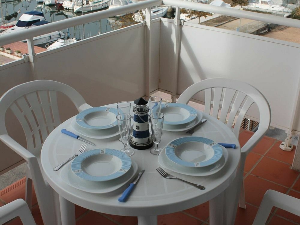 Port Canigo Apartments Roses Kültér fotó